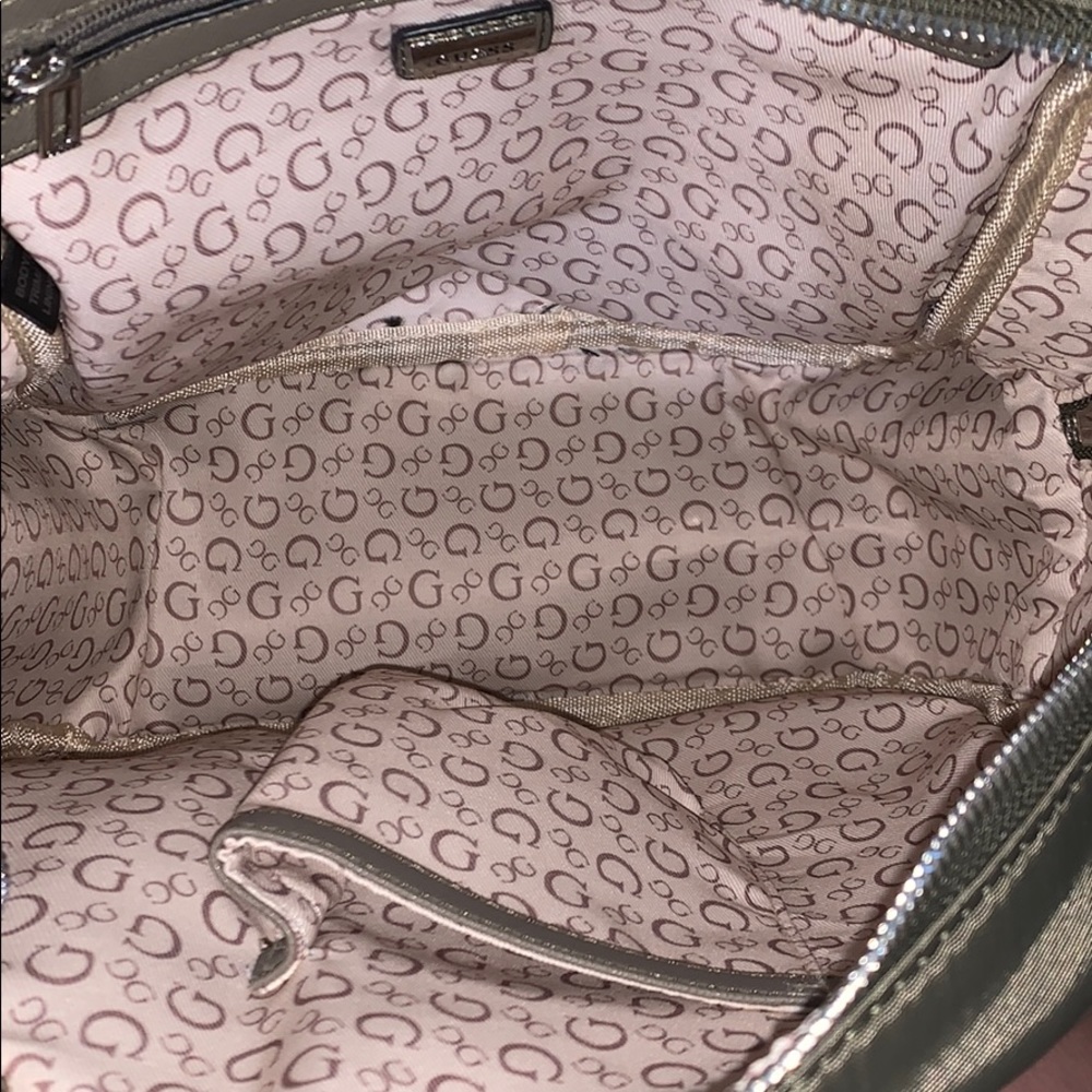 GUESS BACKPACK - Picture 3 of 4